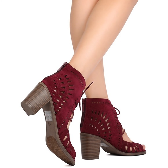 Breckelles Gabby-11 Faux Suede Peep Toe Perforated - Picture 3 of 11